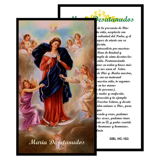Maria Desatanudos Rosario artesanal con cuentas de cuarzo negro azabache con coronita crucifijo y detalles enchapados en oro centro cabochon con imagen a color y postal de rezo