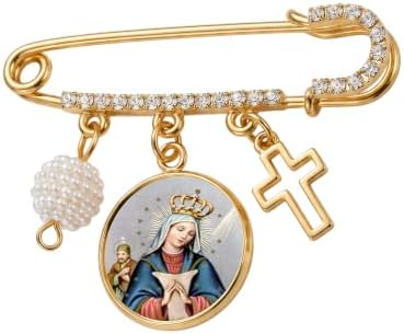 Broche Imperdible Dorado Virgen de la Altagracia con Medalla, Cruz, Perla y Detalles de Cristal. Pin Religioso Inspirador de Fe