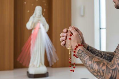 Saint Catherine of Bologna Patron of Artists Handcrafted Scarlett Red Crystal Rosary with All Capped Beads Gold Plated Findings a Cabochon Bezel Center with Color Image and Gold Includes a Prayer Card IN ENGLISH