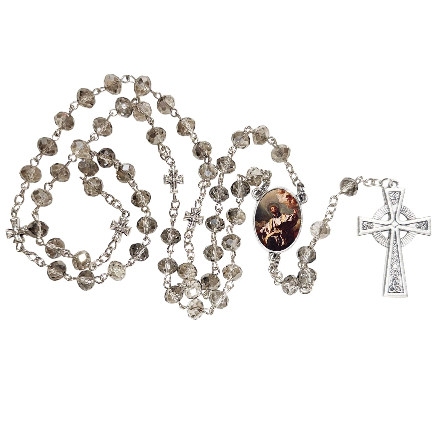 San Cayetano Patron de el Pan y el Trabajo Rosario artesanal de cristal de cuarzo ahumado con crucifijo bañado en plata y centro con imagen a color – crucifijos por Padre Nuestros y postal de rezo EN ESPANOL
