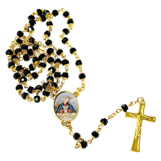 Virgen de la AltaGracia rosario artesanal con cuentas de cuarzo negro azabache con coronita crucifijo y detalles enchapados en oro centro cabochon con imagen a color y postal EN ESPANOL