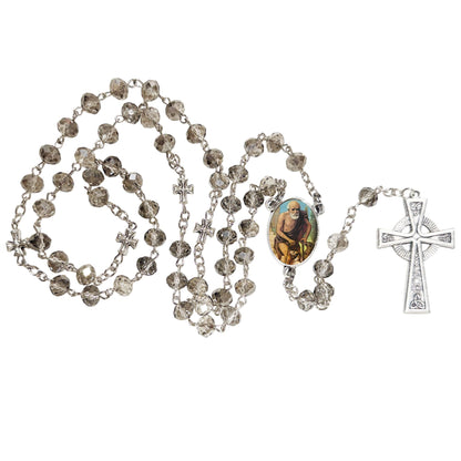San Lazaro Viejo Lazaro Babalu Aye Rosario artesanal de cristal de cuarzo ahumado con crucifijo bañado en plata y centro con imagen a color – crucifijos por Padre Nuestros y postal de rezo EN ESPANOL